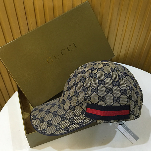 Gucci GG Canvas Baseball Hat - FashionPlug