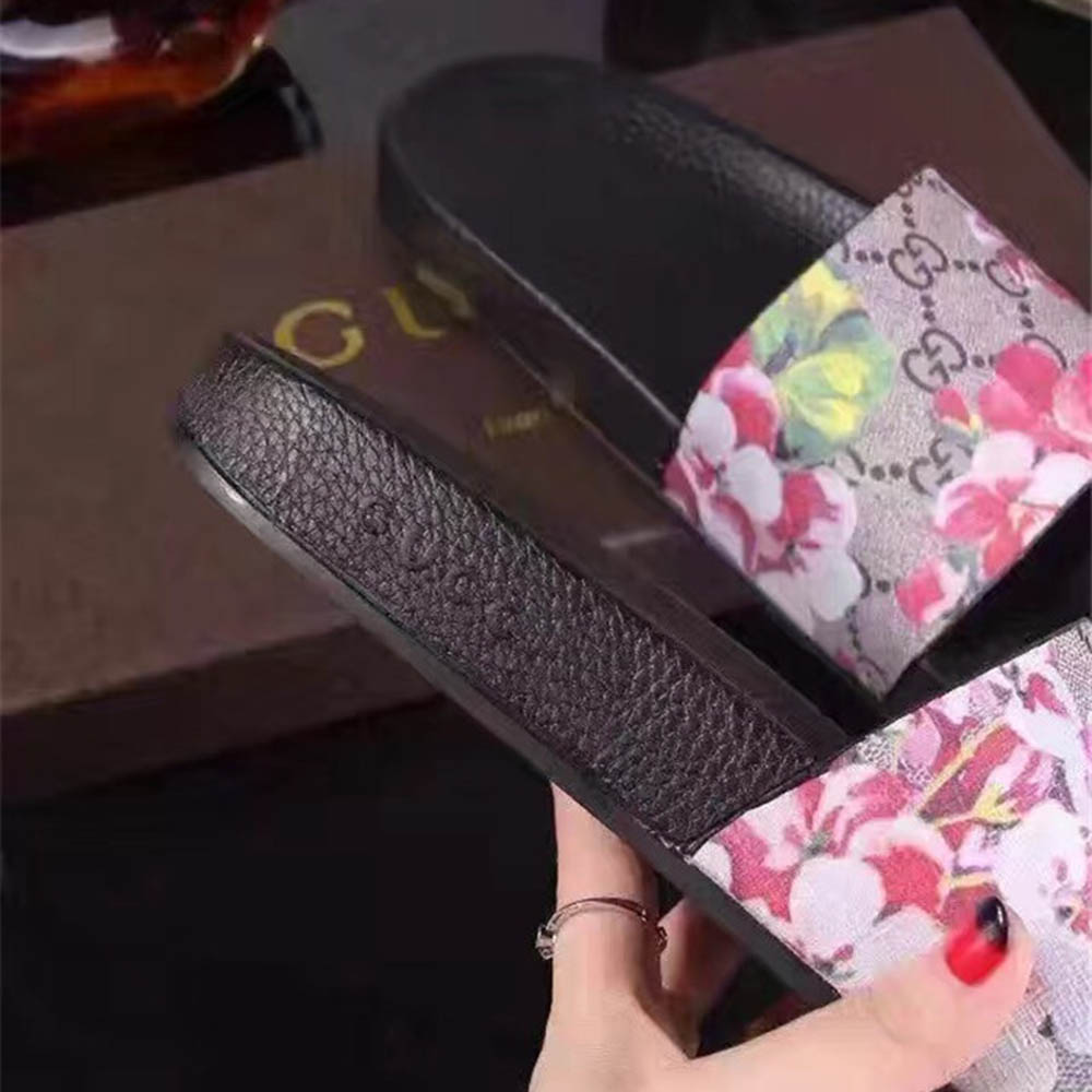 Gucci Bird And Flower Flip Flops - FashionPlug