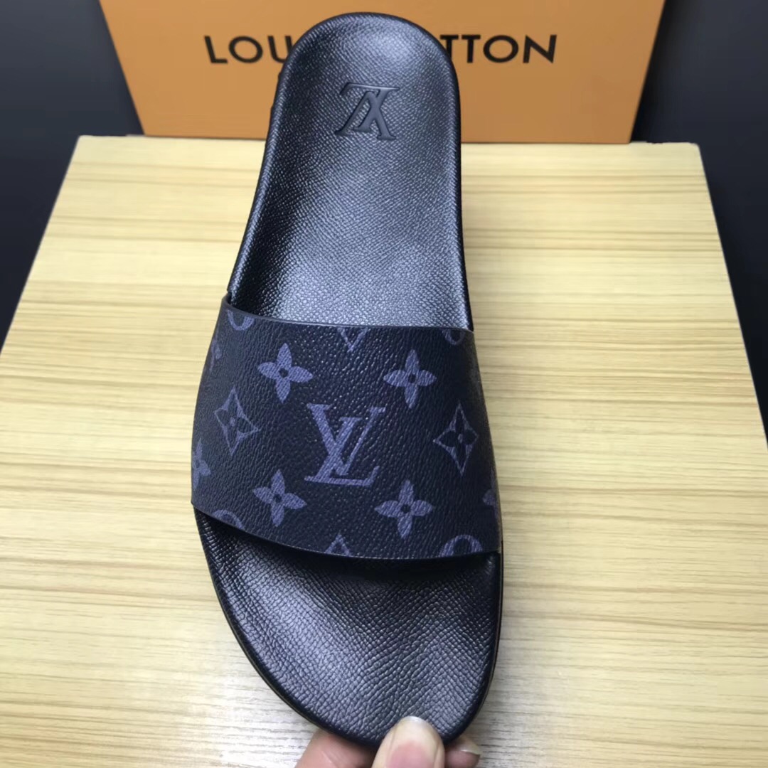 Louis Vuitton Palm Slippers In Balck - FashionPlug