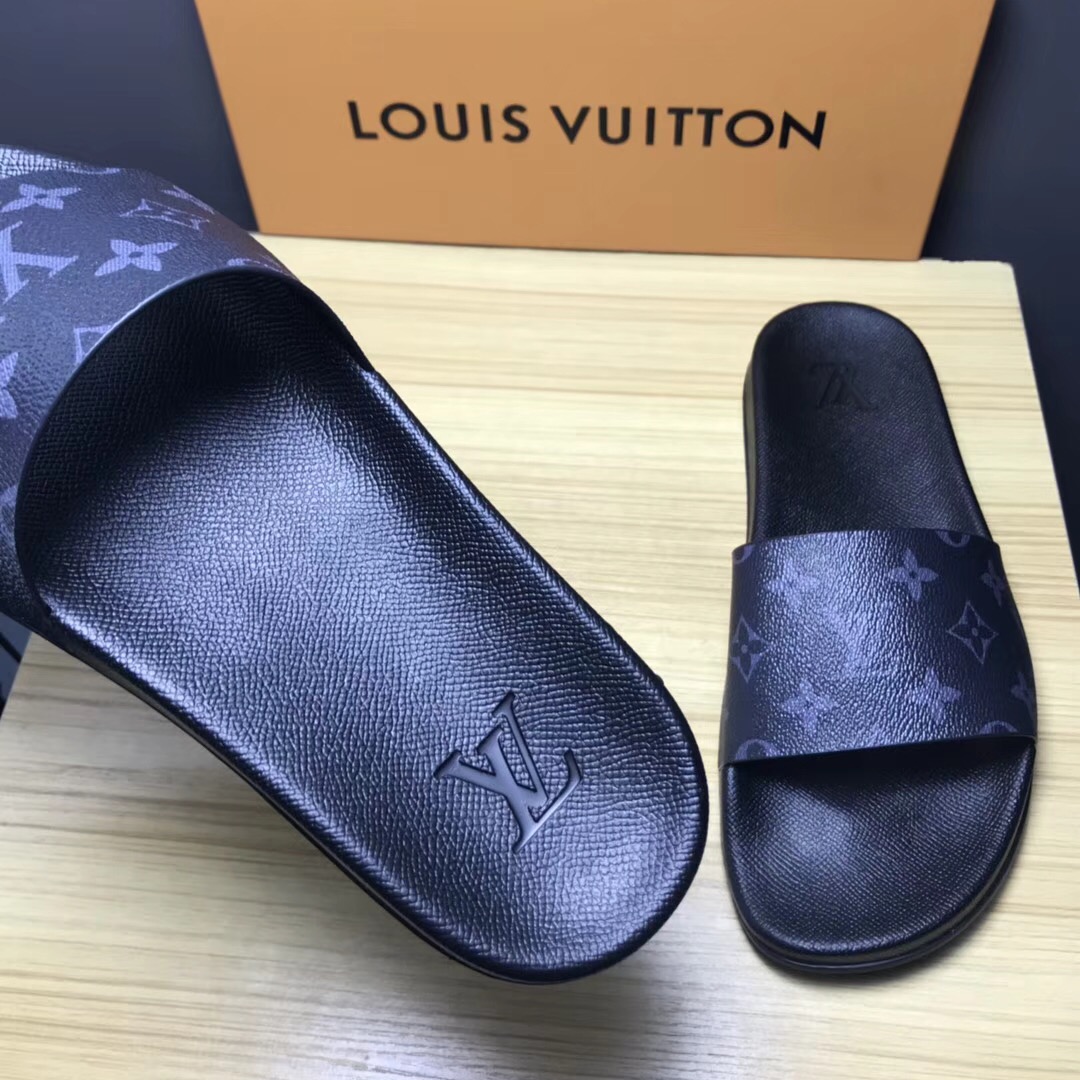 Louis Vuitton Palm Slippers In Balck - FashionPlug