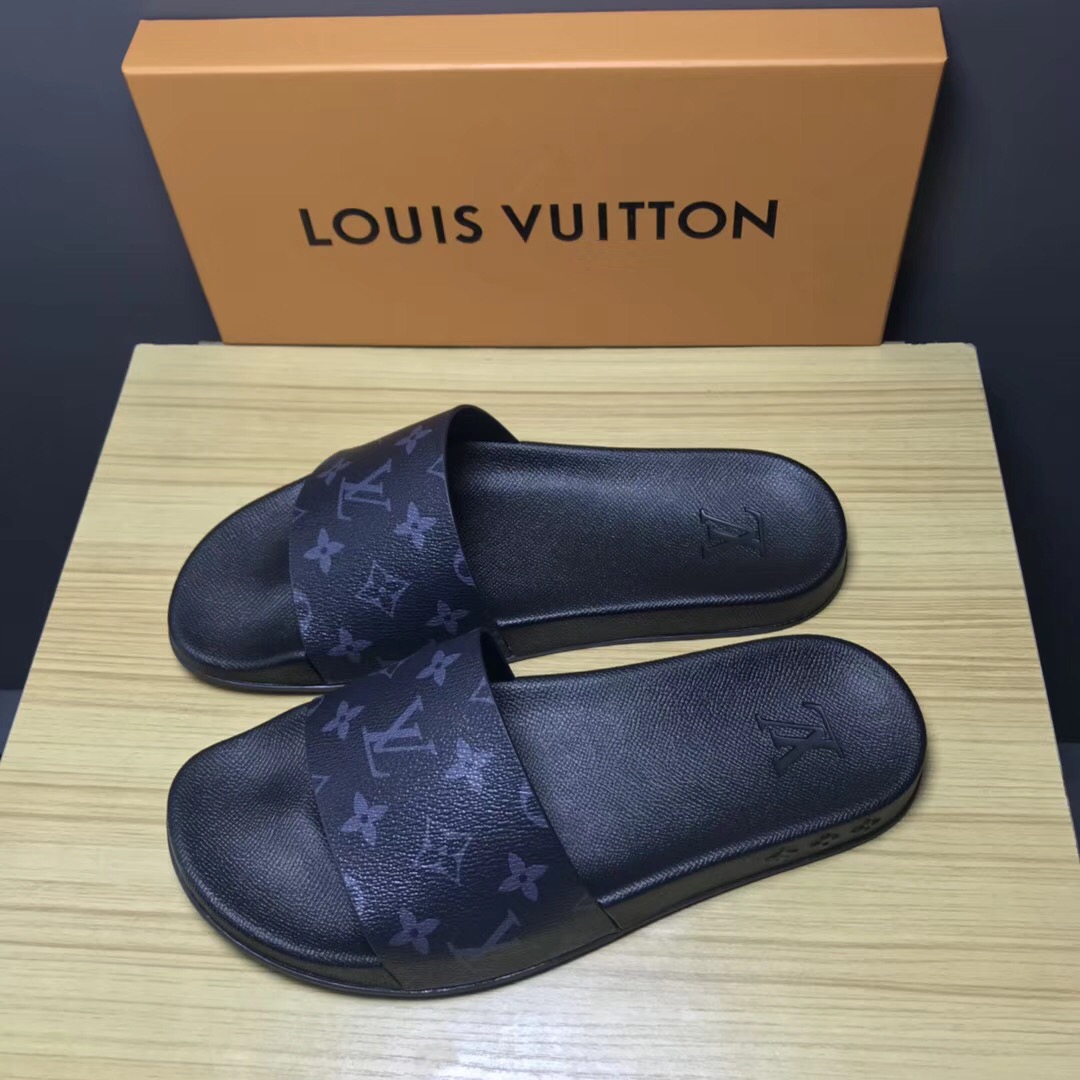 Louis Vuitton Palm Slippers In Balck - FashionPlug