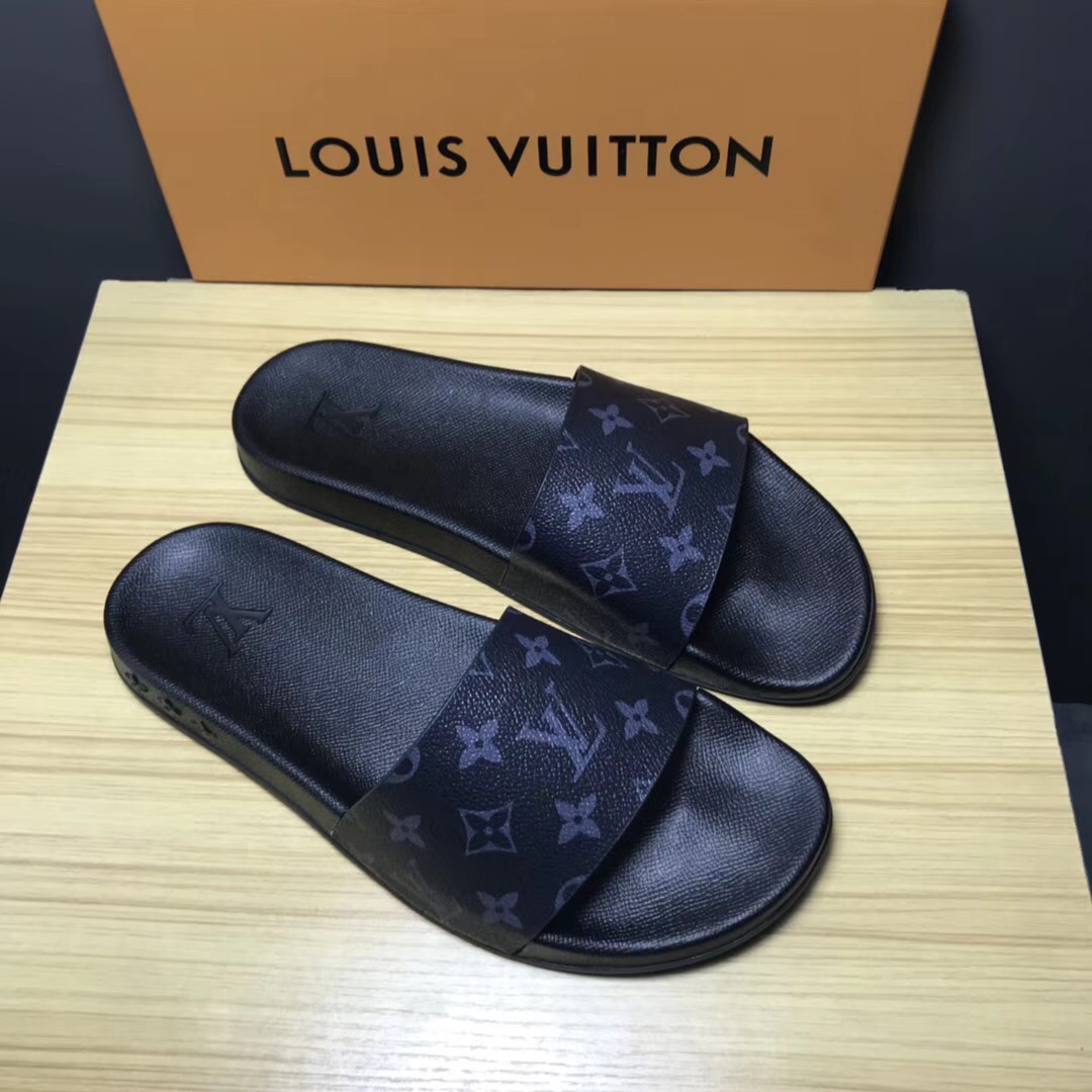 Louis Vuitton Palm Slippers In Balck - FashionPlug