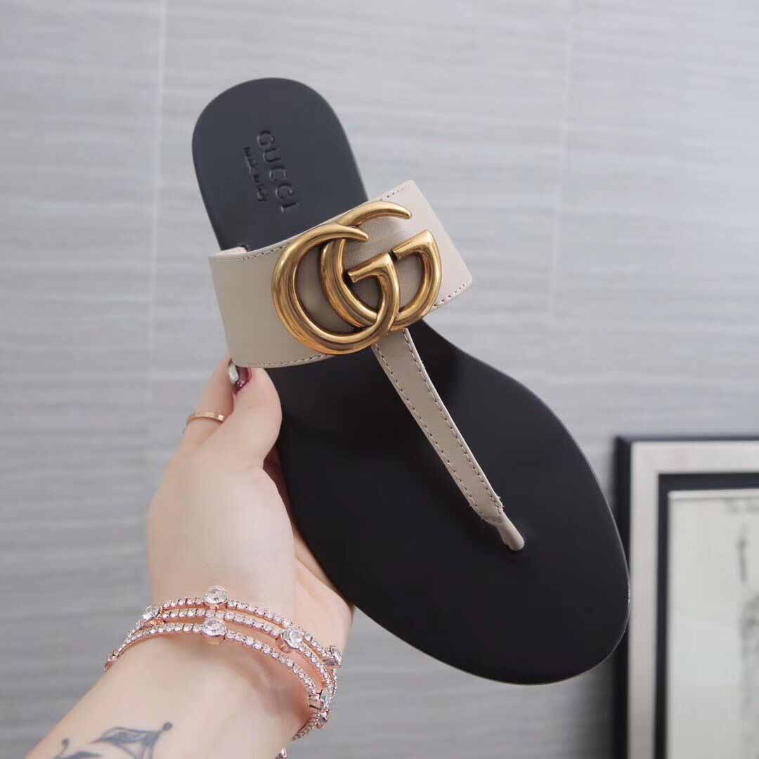 Gucci Leather Thong Sandal With Double G - FashionPlug