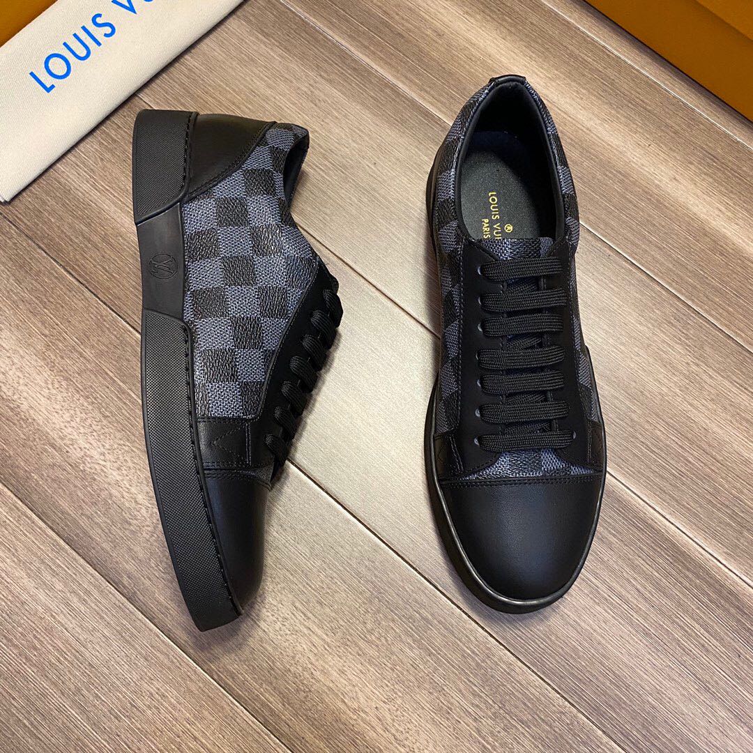 Louis Vuitton Damier Trainers - FashionPlug