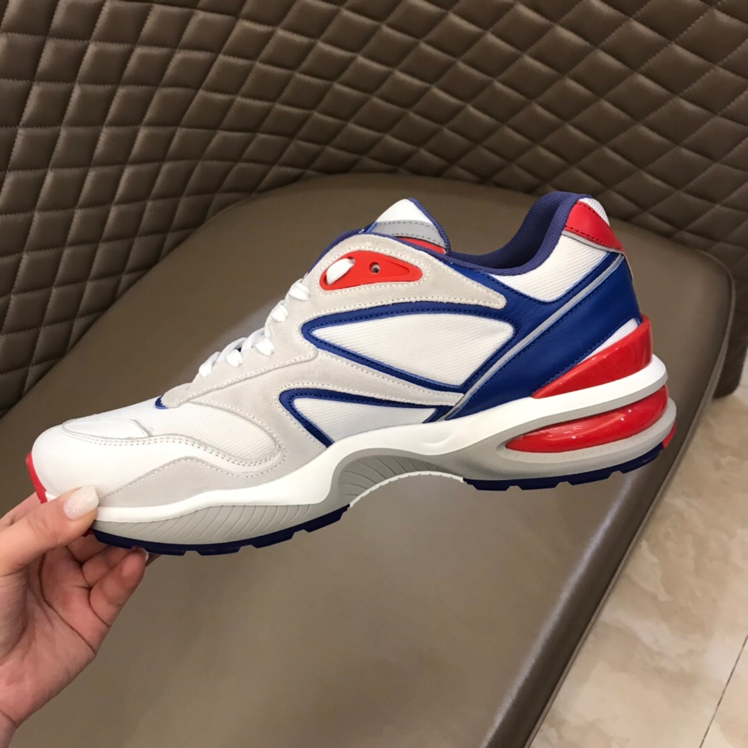 Louis Vuitton Men's Sneaker  - FashionPlug