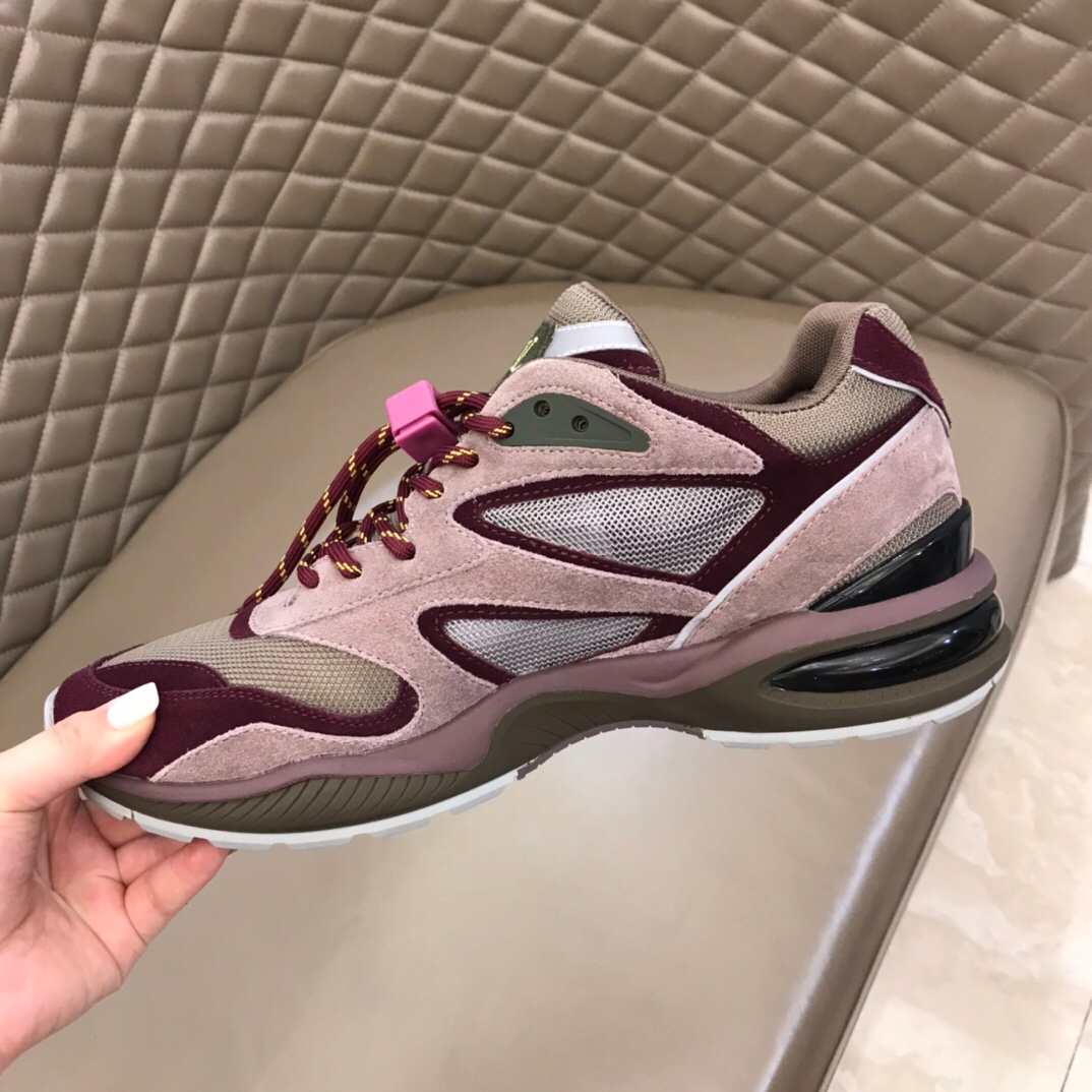 Louis Vuitton Men's Sneaker  - FashionPlug