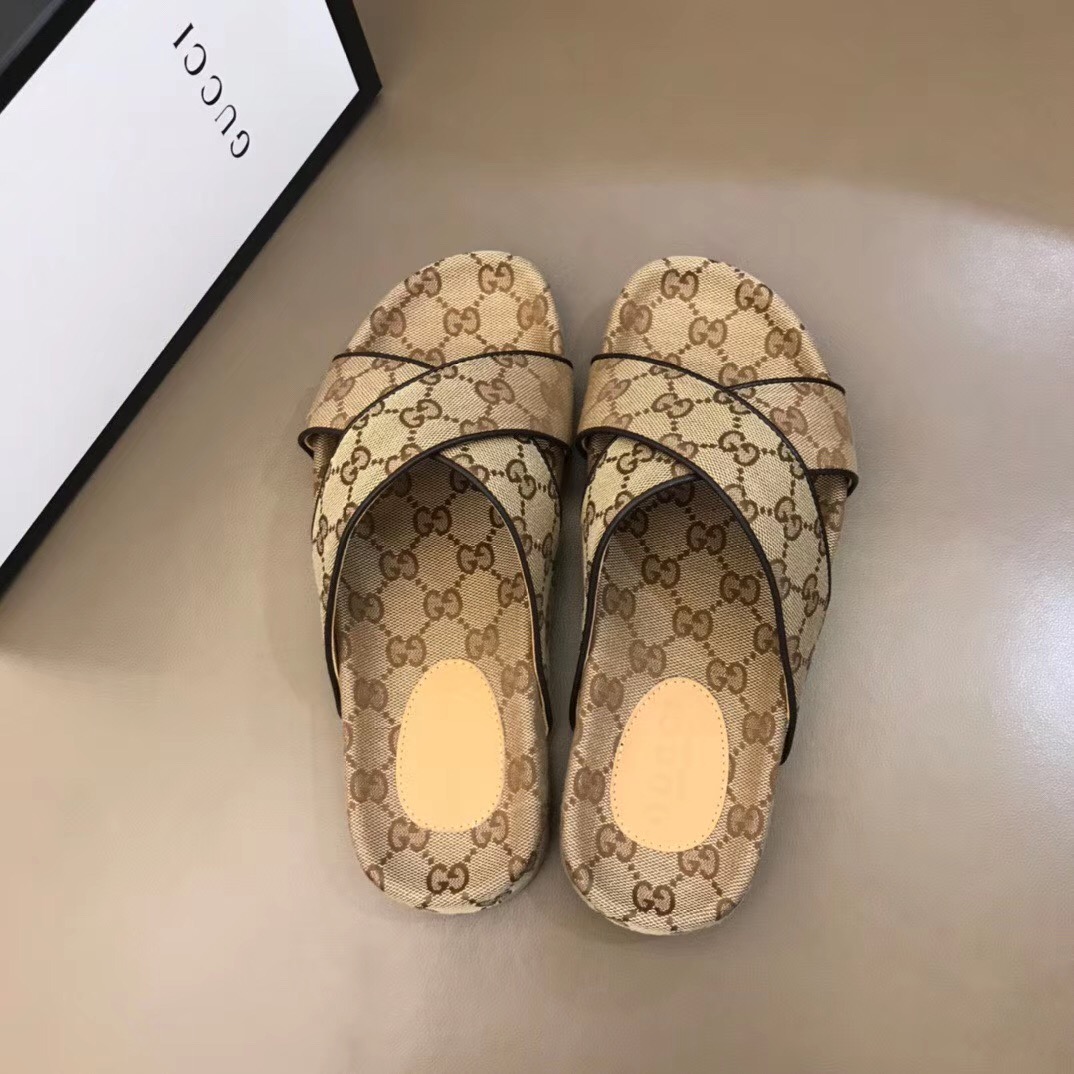 Gucci Men's GG Slide Sandal - FashionPlug