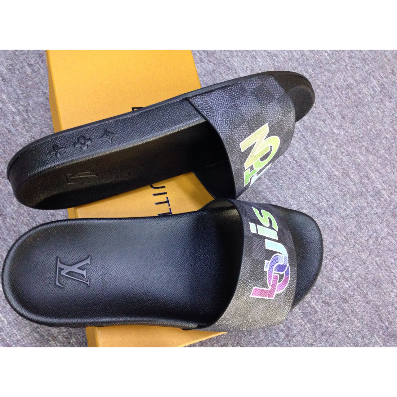 Louis Vuitton Waterfront Mule - FashionPlug