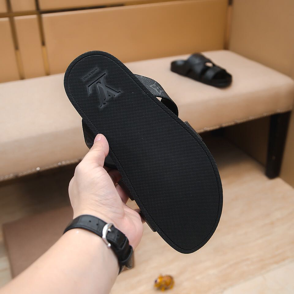 Louis Vuitton Monogram Slippers(Upon UK size) - FashionPlug