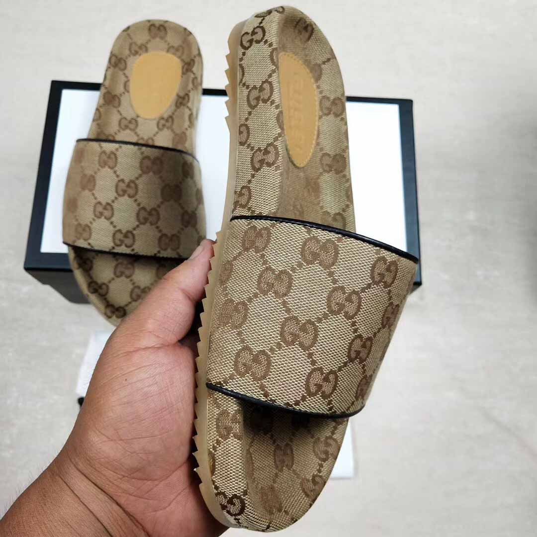 Gucci Men's GG Canvas Slide Sandal - FashionPlug