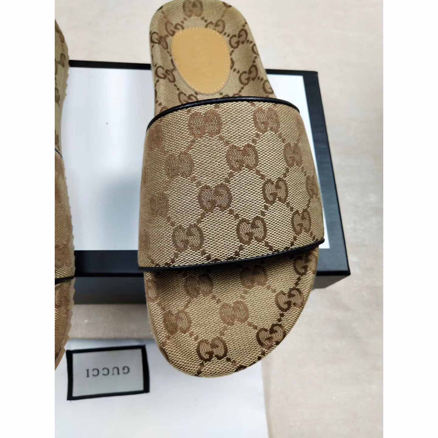 Gucci Men's GG Canvas Slide Sandal - FashionPlug