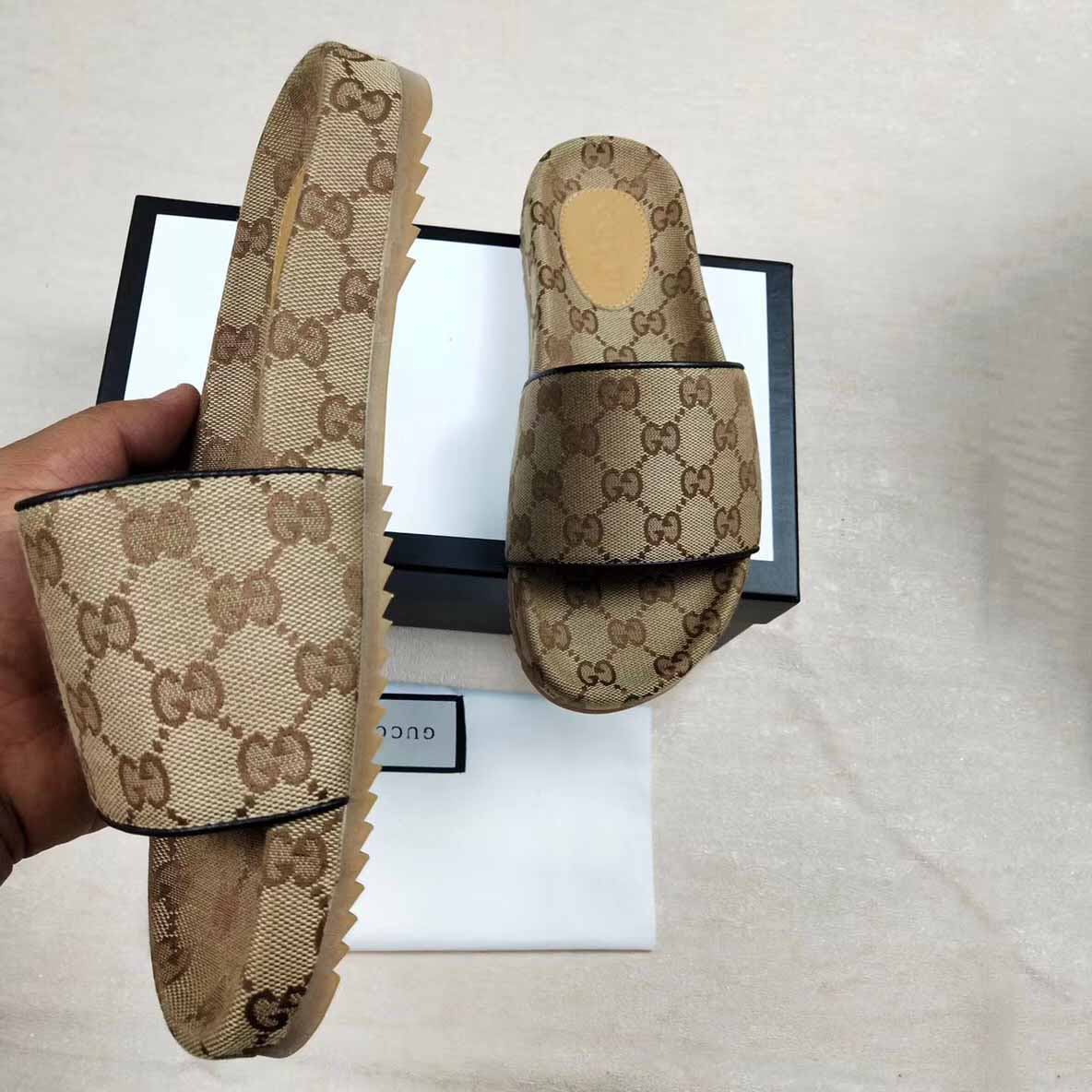 Gucci Men's GG Canvas Slide Sandal - FashionPlug