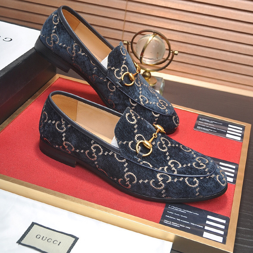 Gucci Men's Jordaan GG Loafer  - FashionPlug