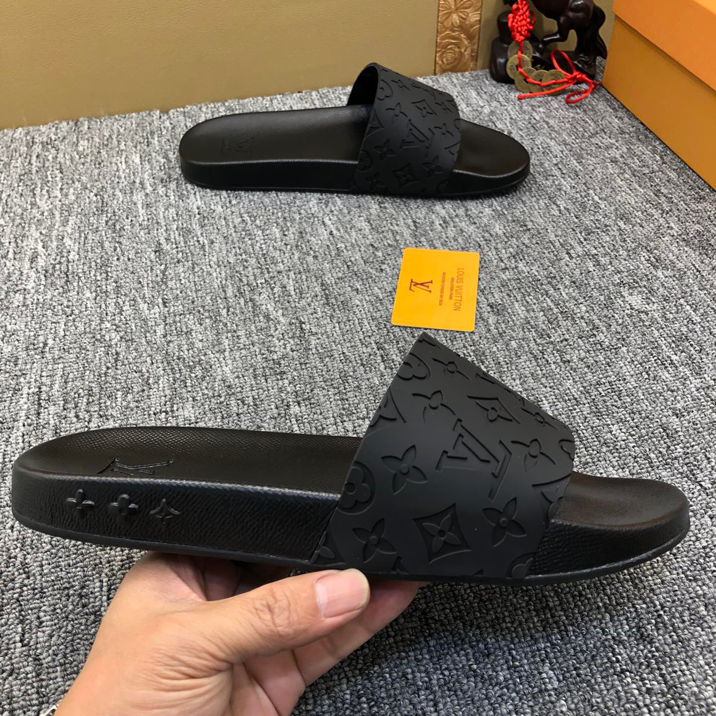 Louis Vuitton Monogram Slippers - FashionPlug