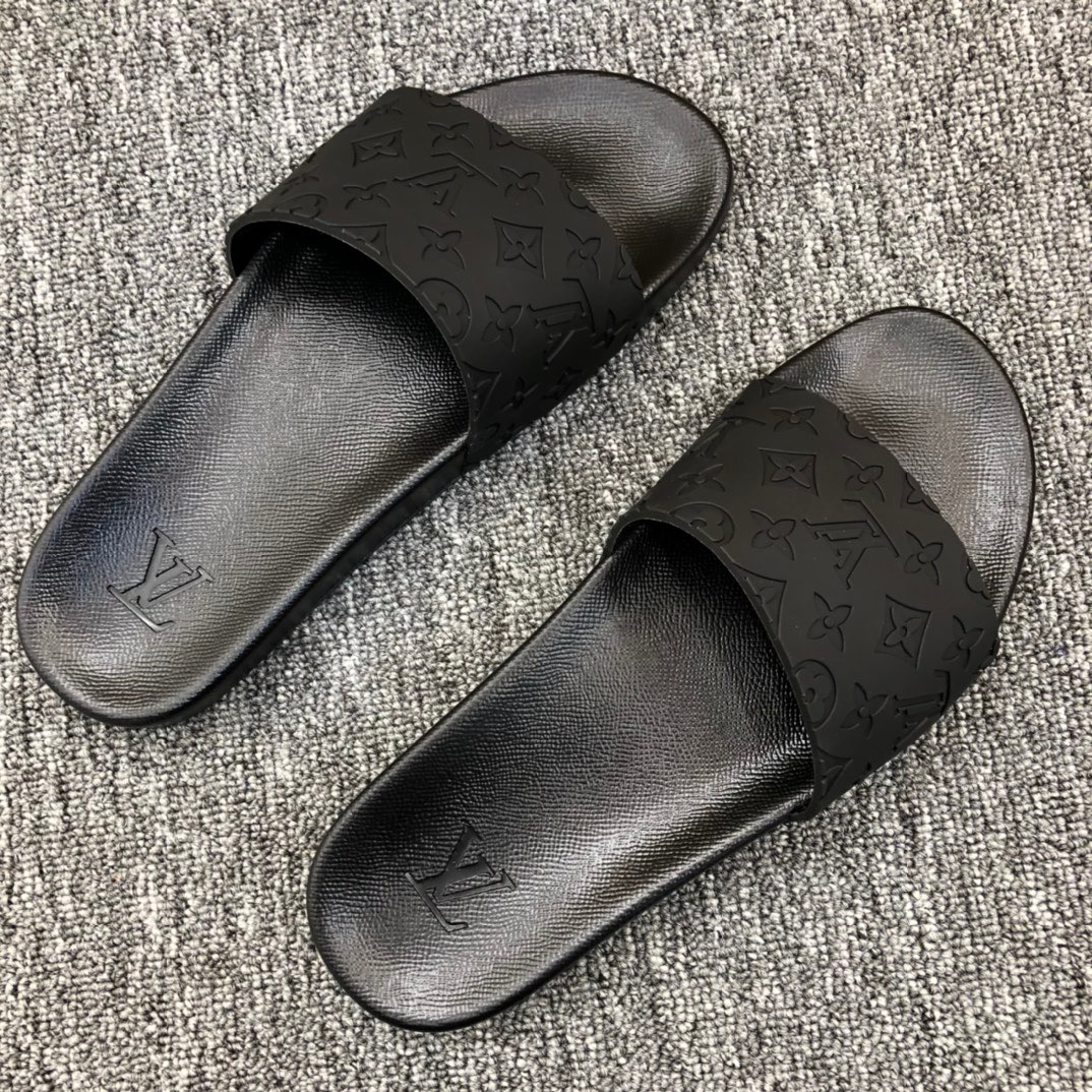 Louis Vuitton Monogram Slippers - FashionPlug