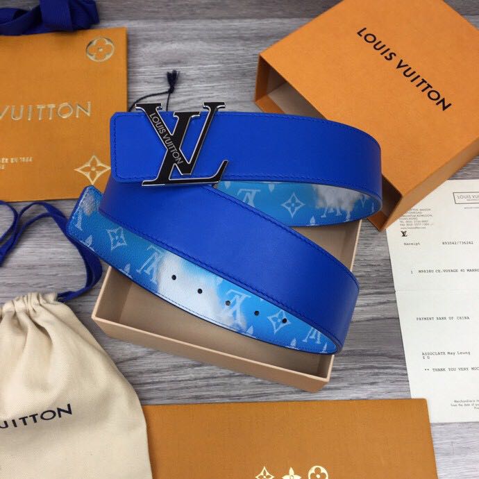 Louis Vuitton Shape 40MM Reversible Clouds - FashionPlug