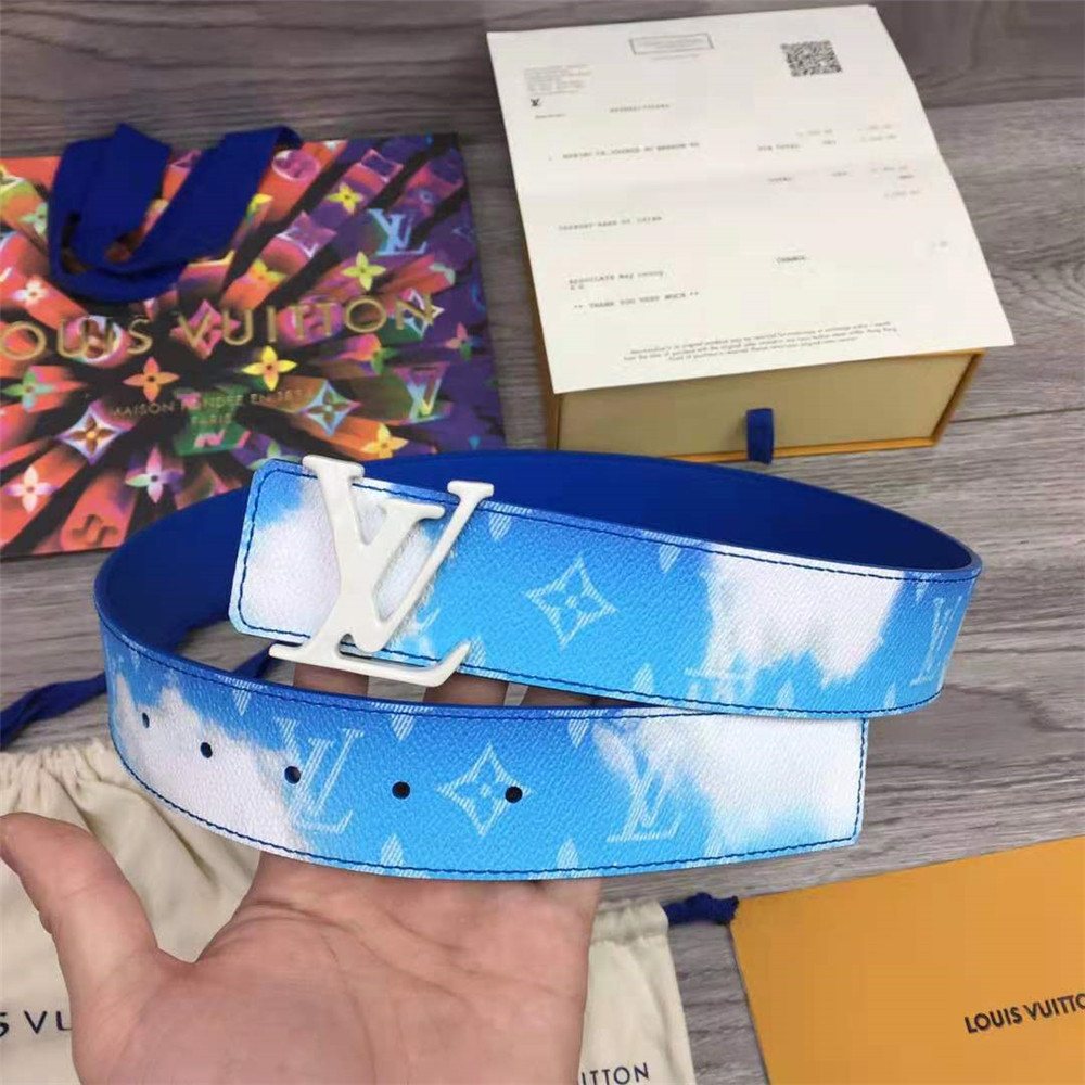 Louis Vuitton LV shape 40mm reversible clouds - FashionPlug