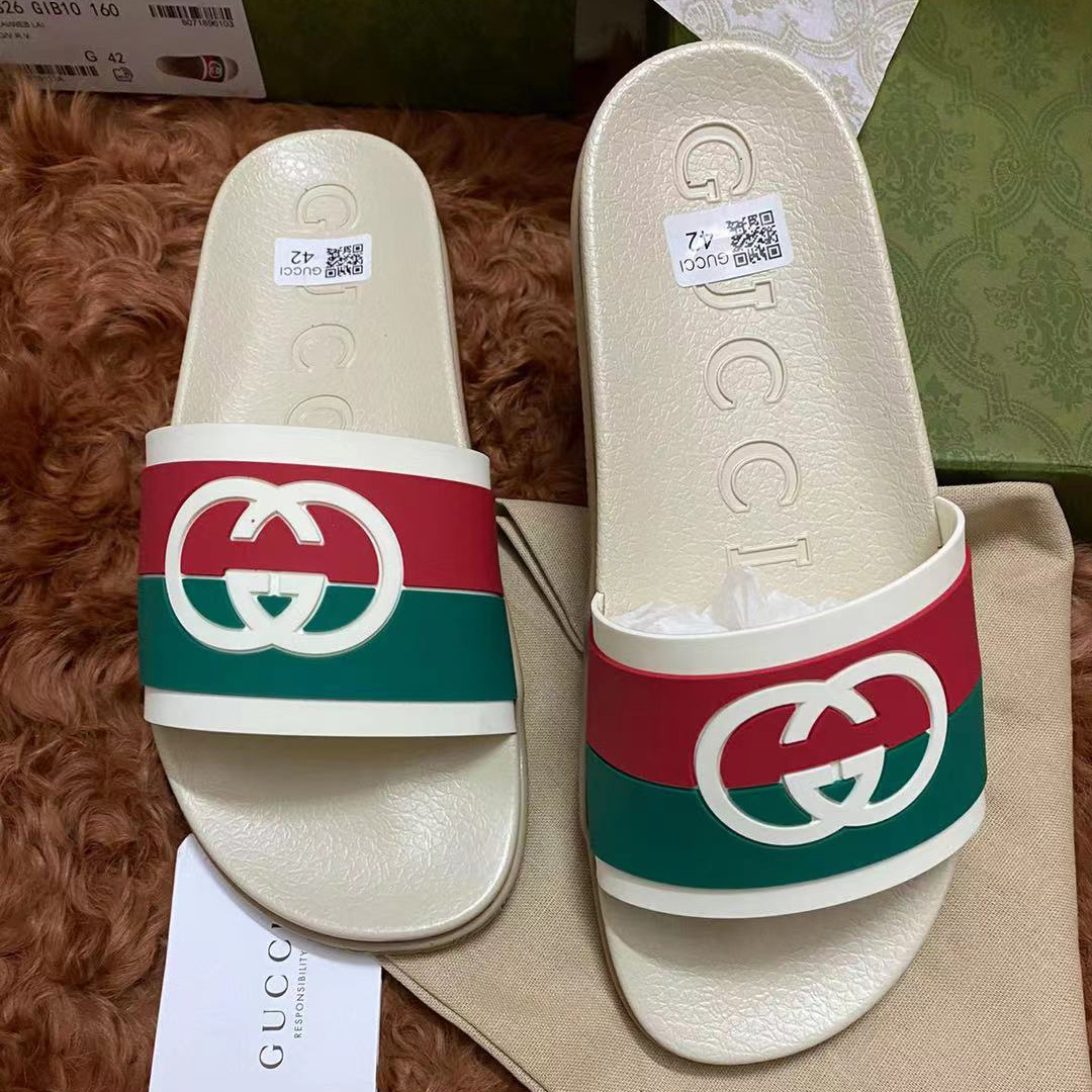 Gucci Men's Interlocking G Slide Sandal - FashionPlug