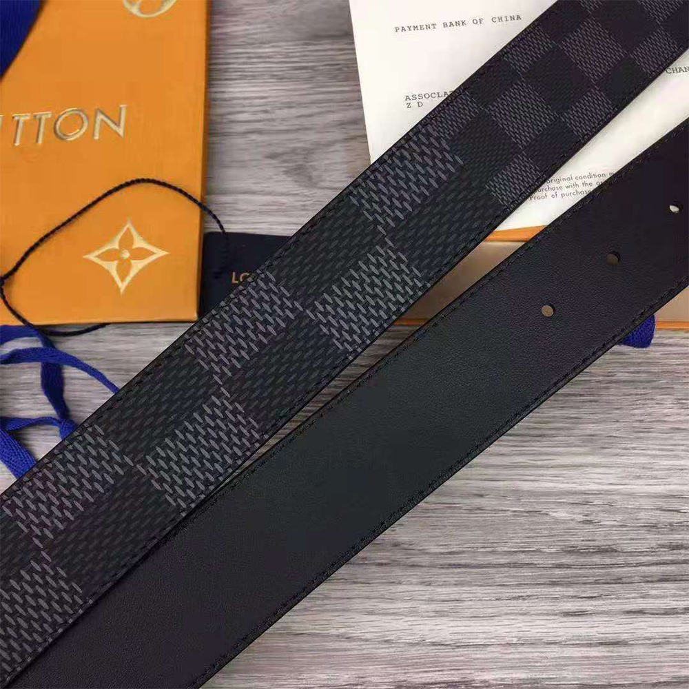 Louis Vuitton Initiales 40MM Reversible Belt - FashionPlug
