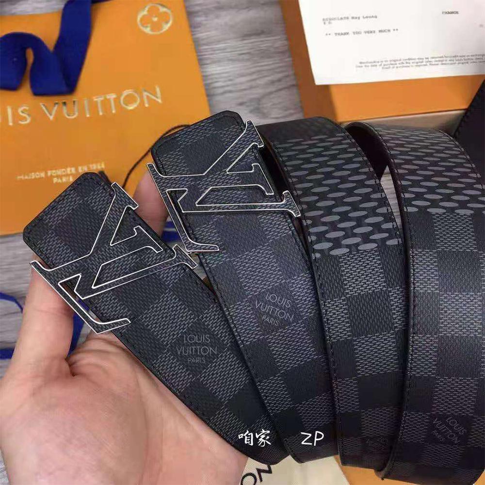Louis Vuitton Initiales 40MM Reversible Belt - FashionPlug
