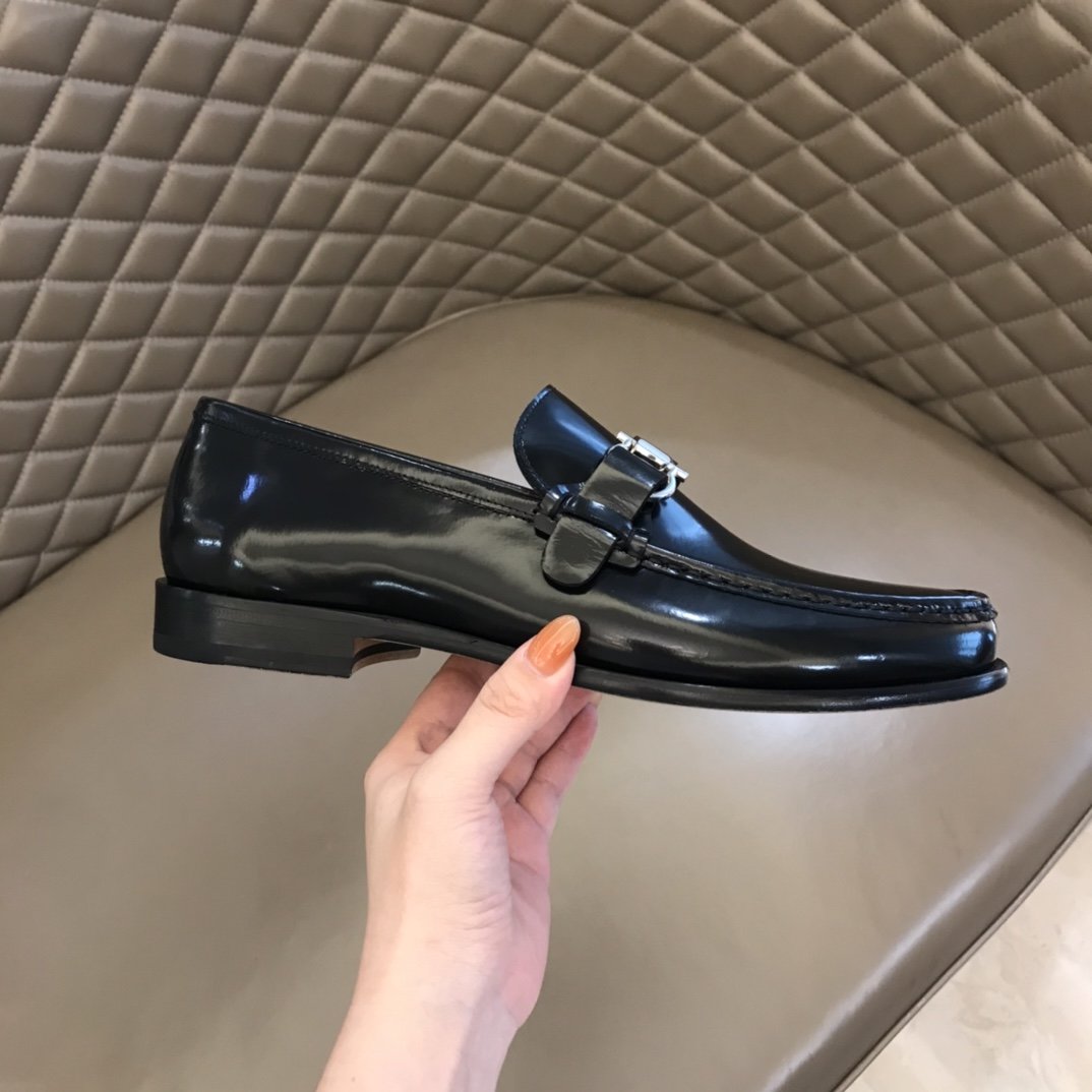 Ferragamo Black Leather Shinny shoes - FashionPlug