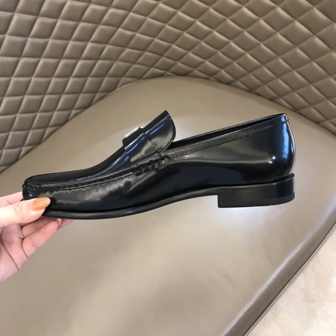 Ferragamo Black Leather Shinny shoes - FashionPlug
