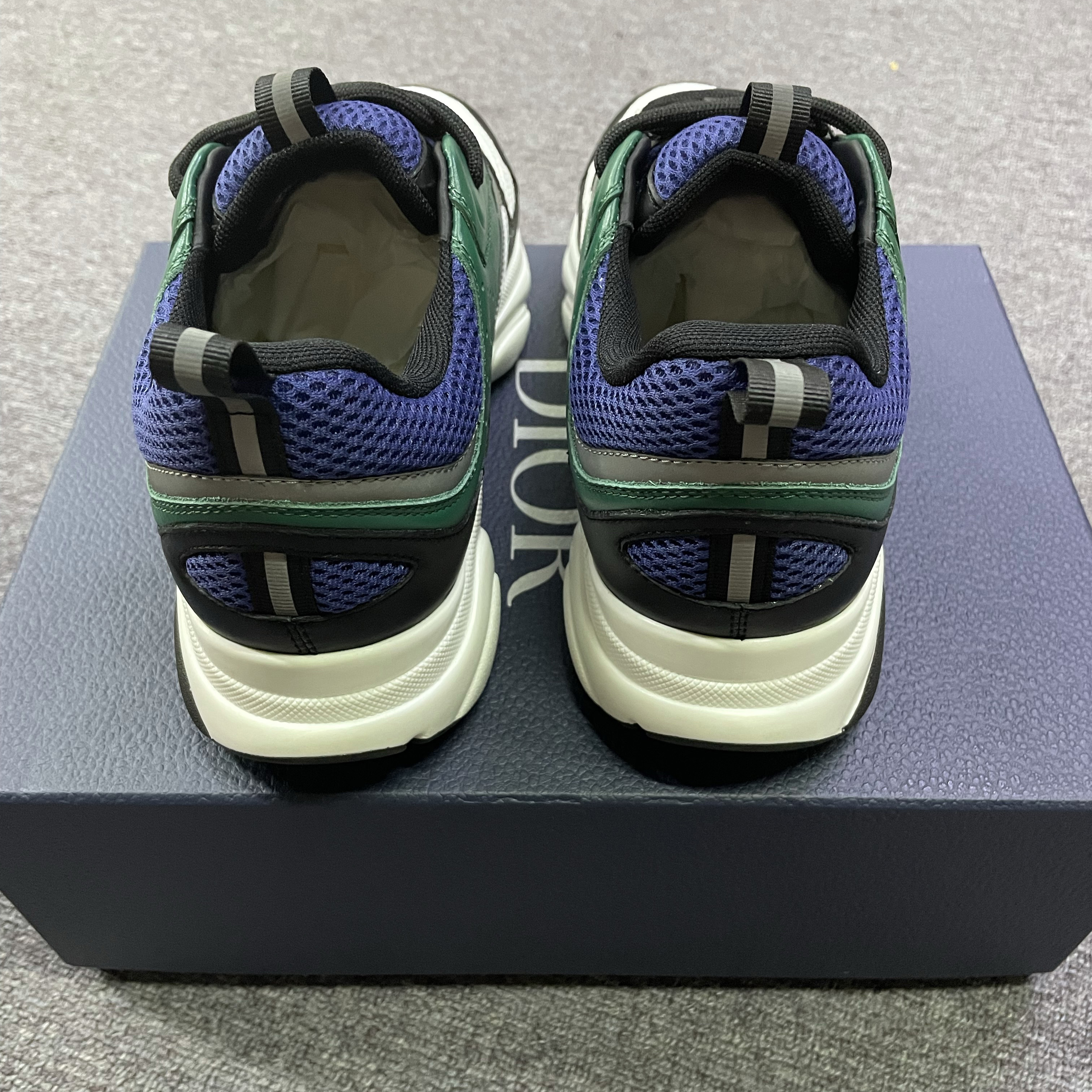 Dior [Limited Version] B22 Sneaker - FashionPlug