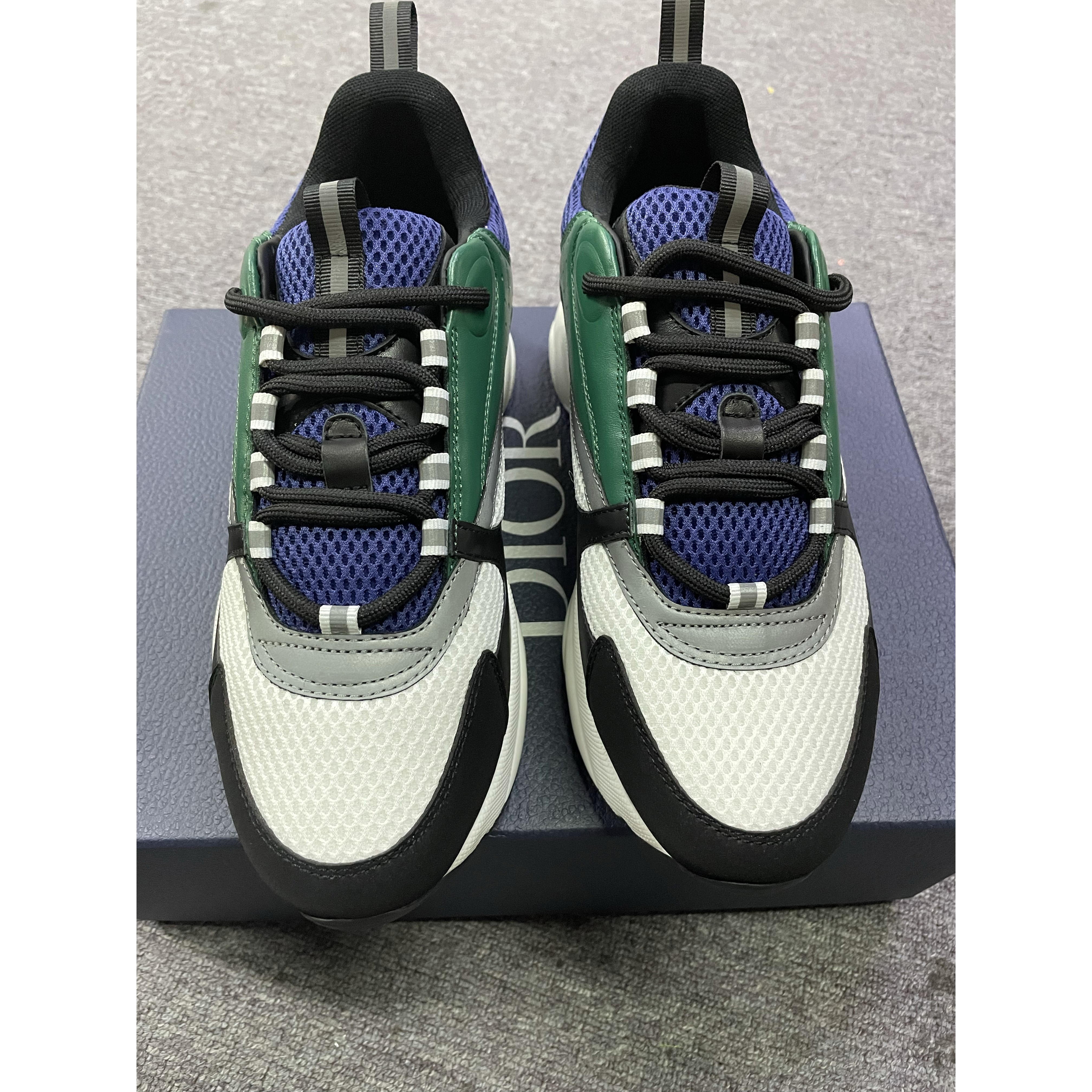 Dior [Limited Version] B22 Sneaker - FashionPlug