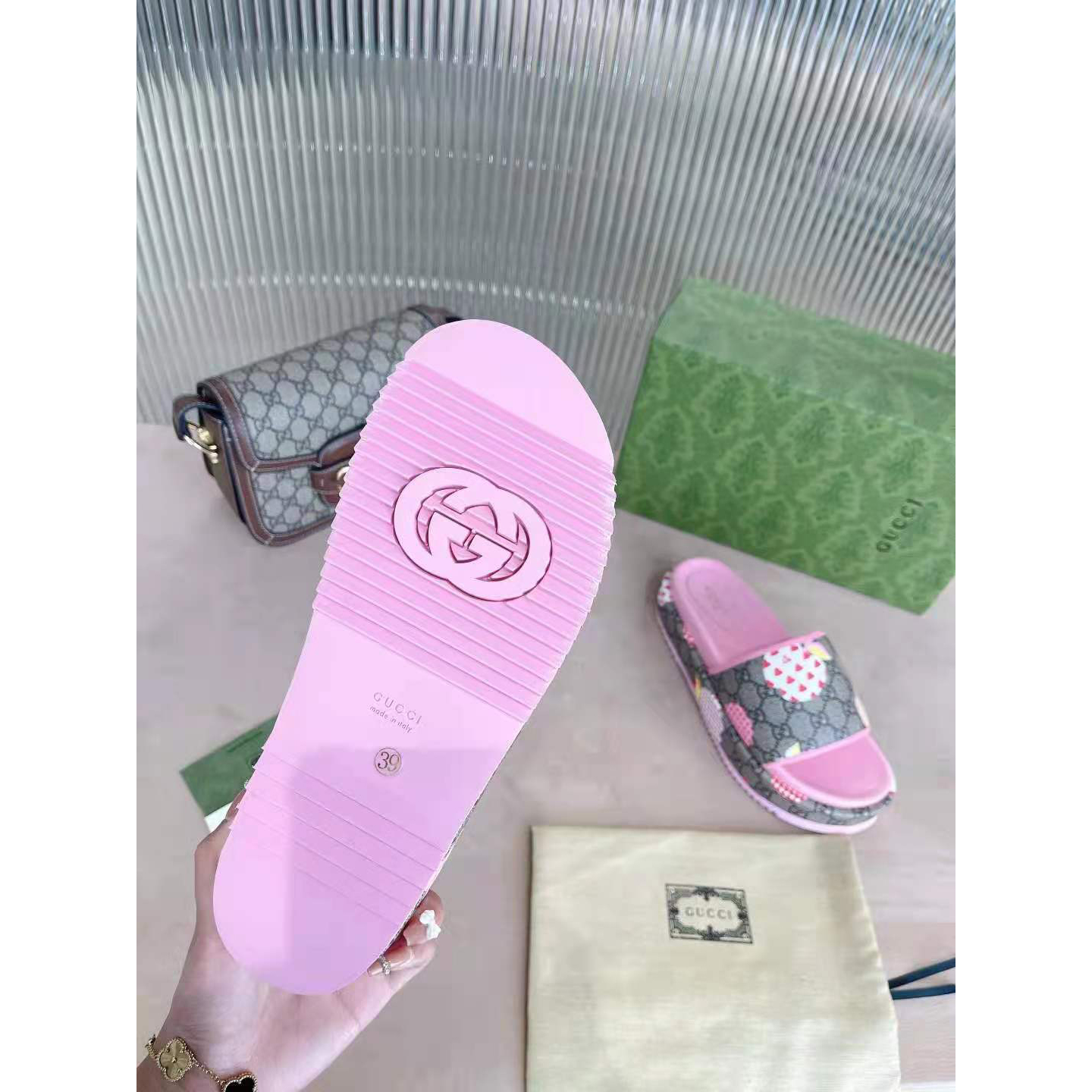 Gucci GG Slides - FashionPlug