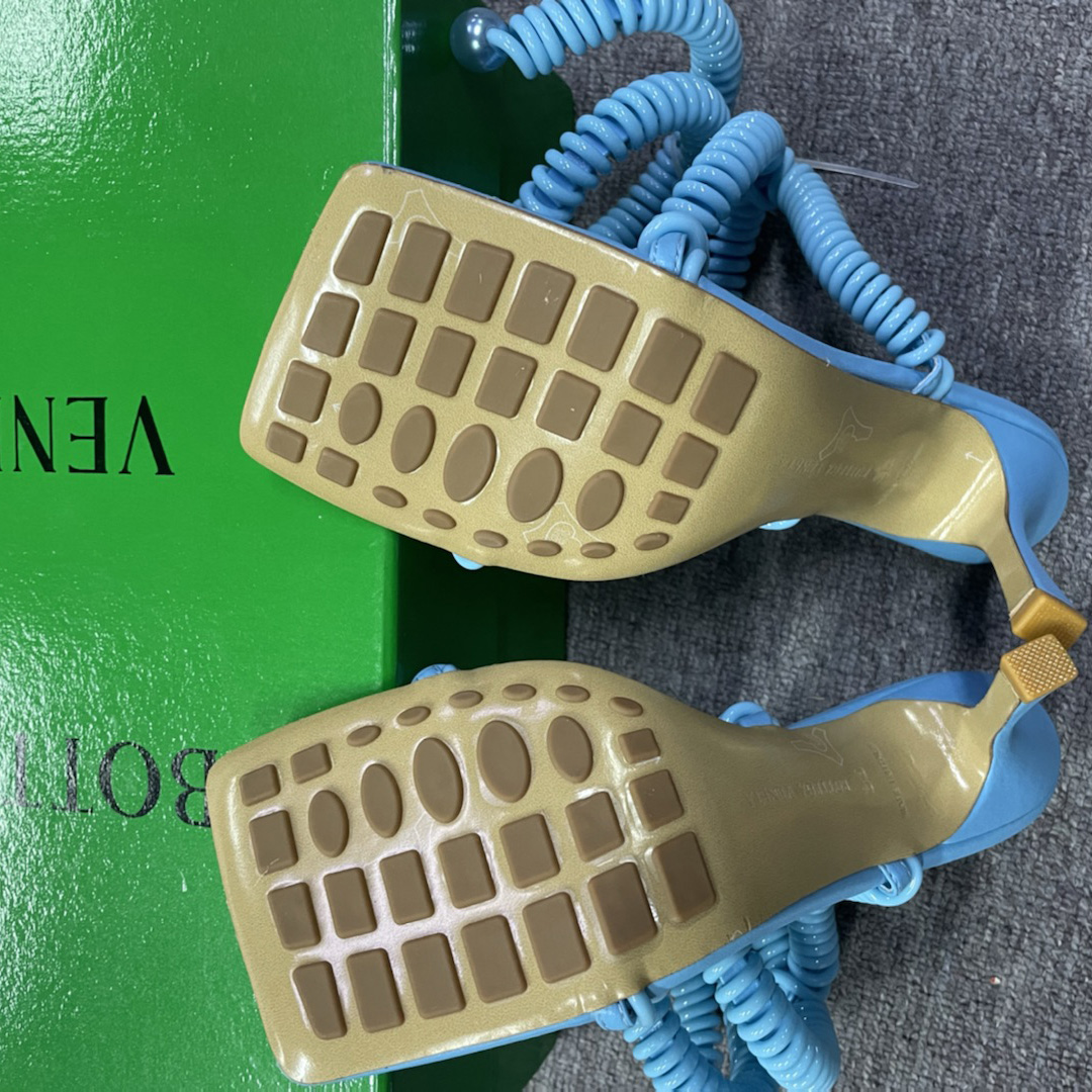 Bottega Veneta  Sandals Wire Stretch Grass Womens Blue - FashionPlug