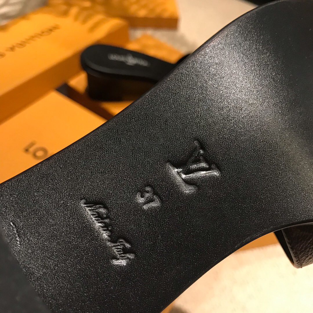 Louis Vuitton Women's Monogram Sandals - FashionPlug