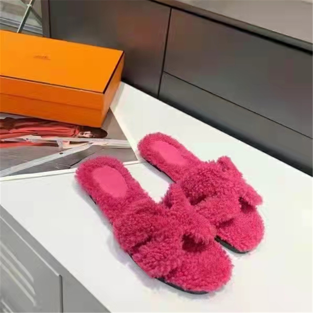 Hermes Women Pink Sandals - FashionPlug