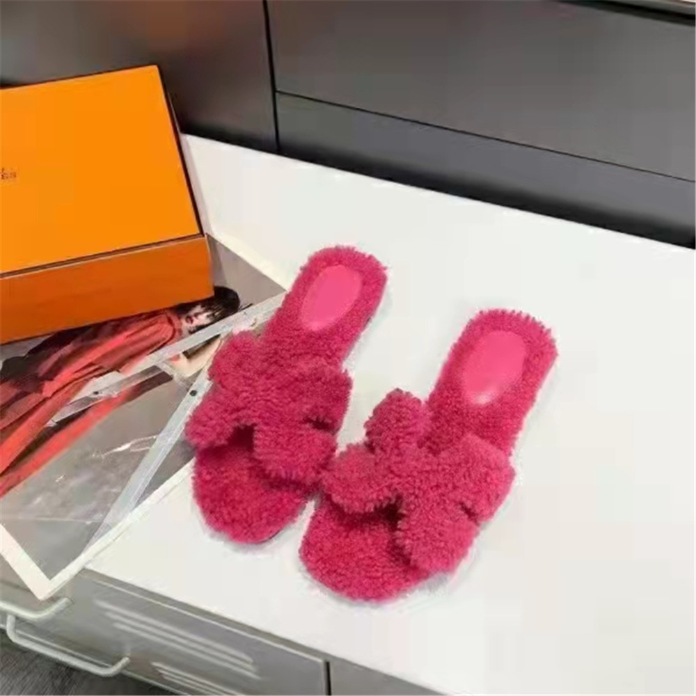 Hermes Women Pink Sandals - FashionPlug