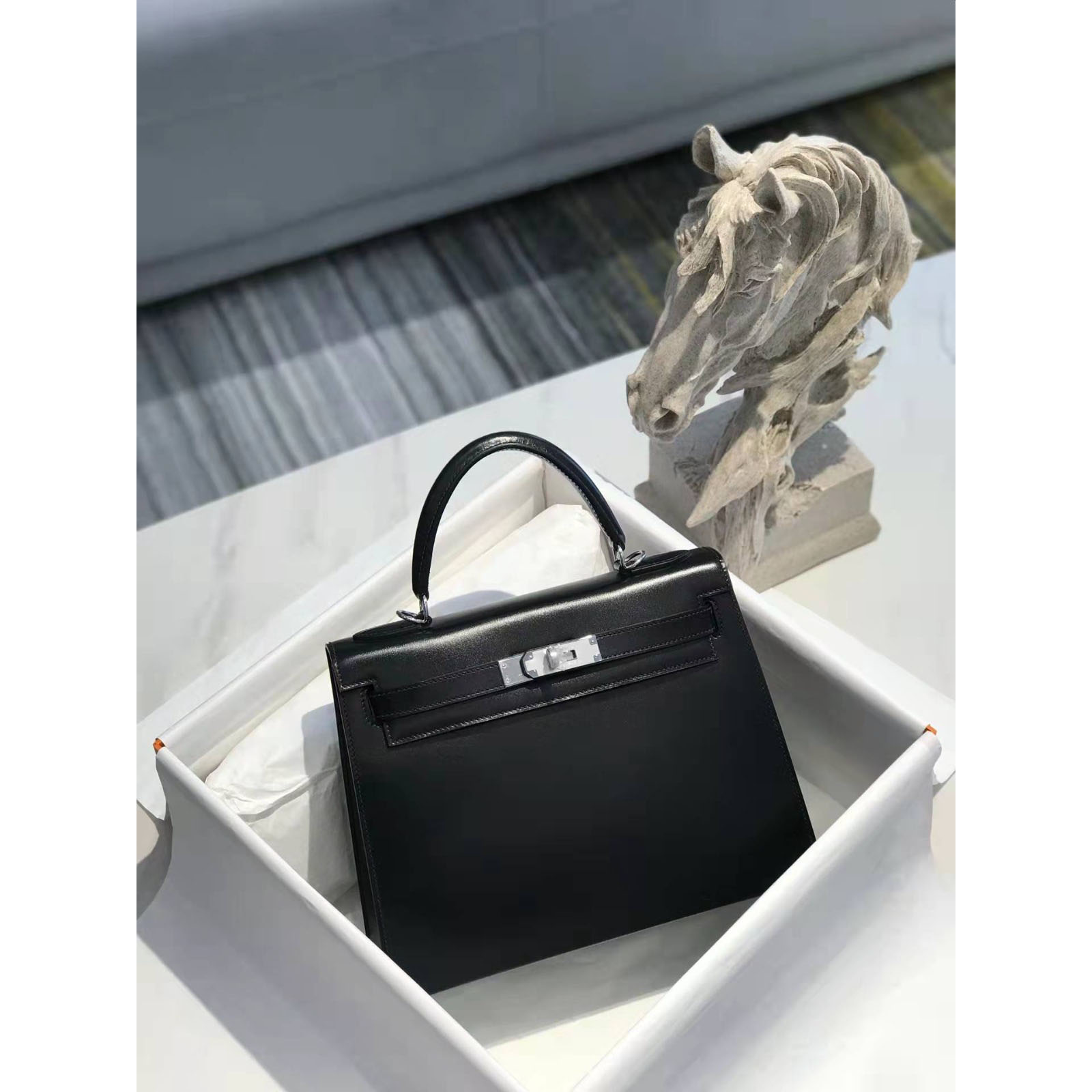 Hermes Women Handbag  - FashionPlug