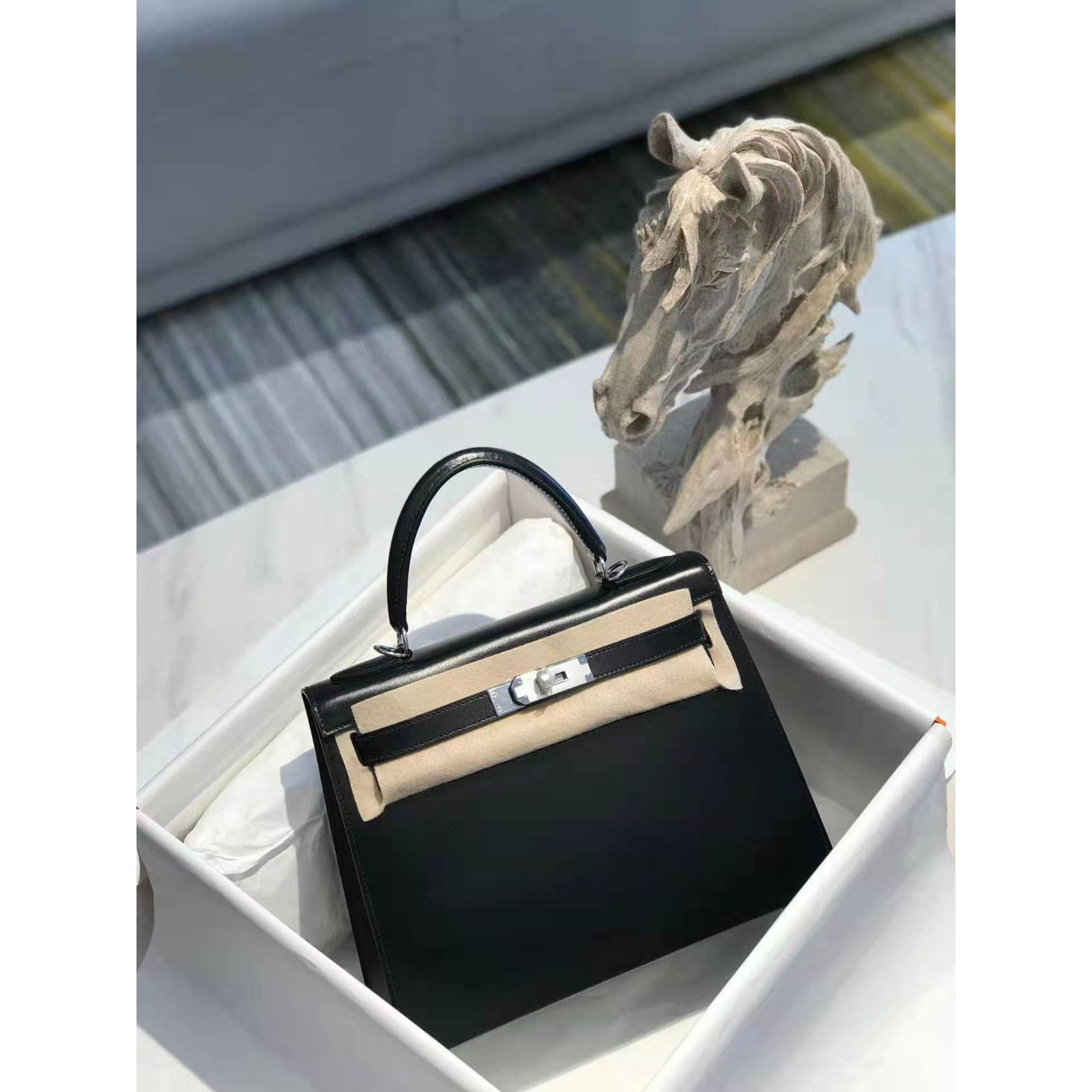 Hermes Women Handbag  - FashionPlug