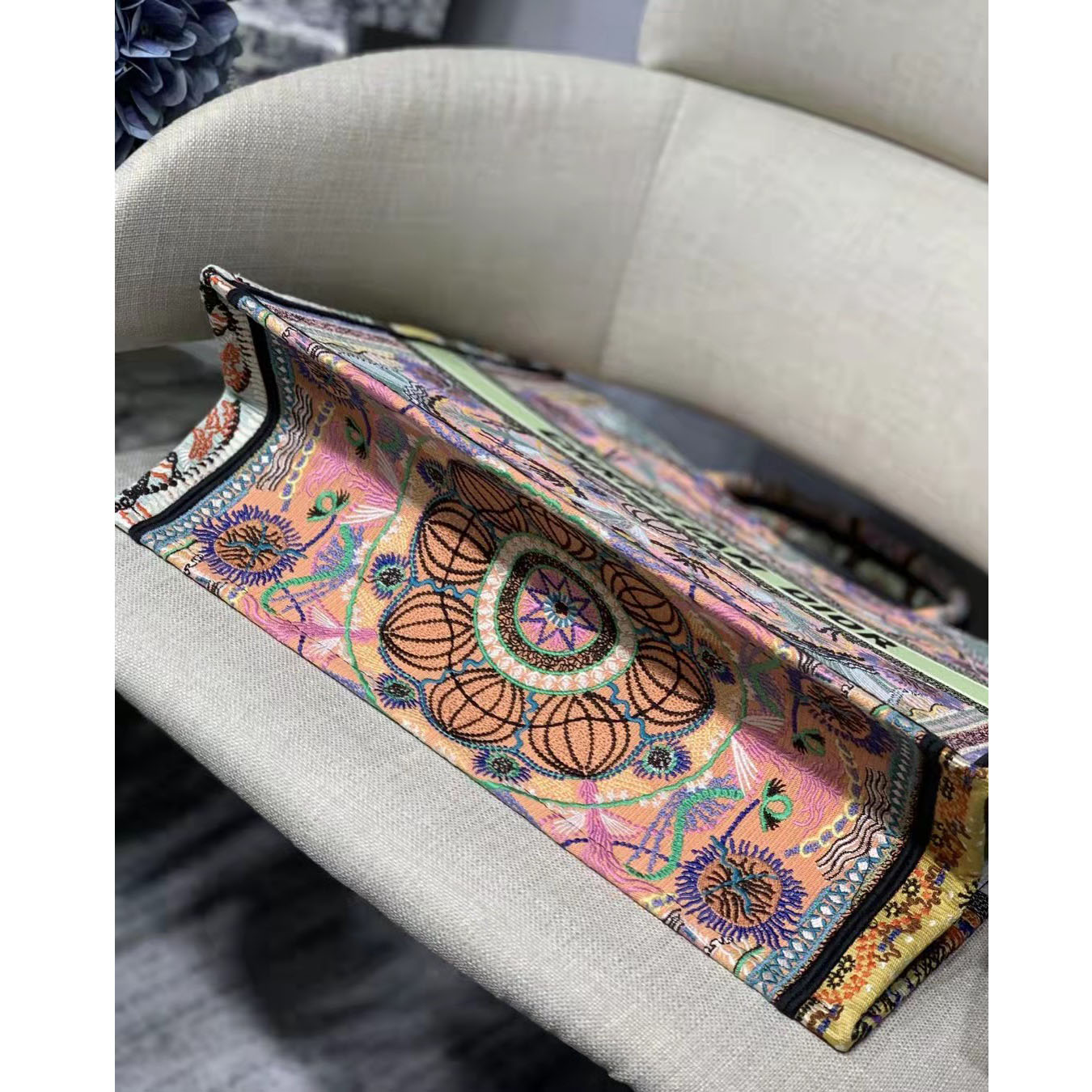 Dior  Totebag (Size: 41.5-34.5-16) - FashionPlug