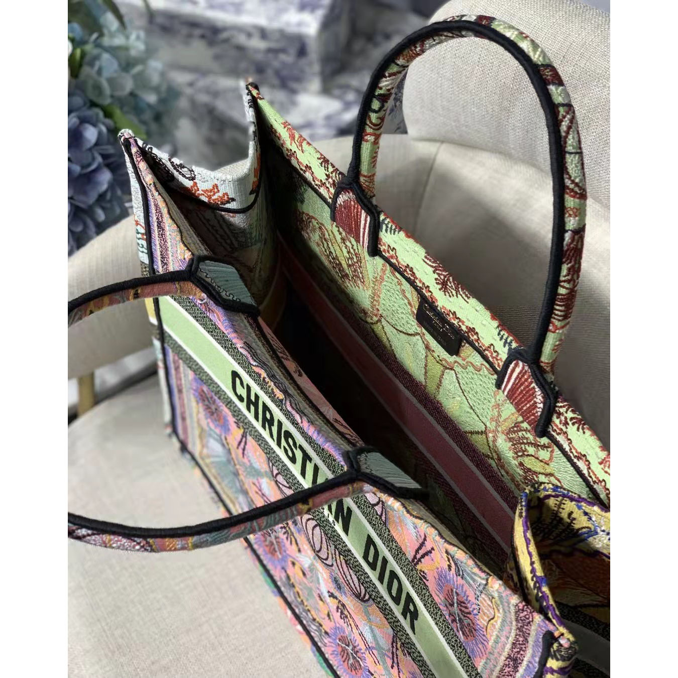 Dior  Totebag (Size: 41.5-34.5-16) - FashionPlug