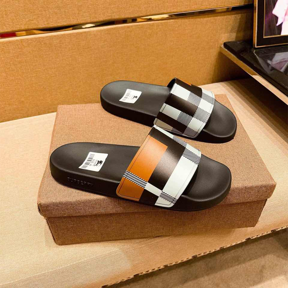 Burberry Check Print Slides - FashionPlug
