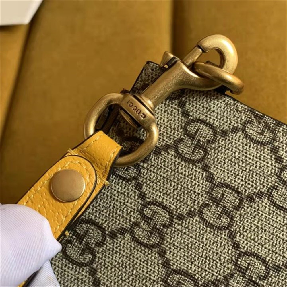 Gucci  GG Clutch Bag (30.5-21-1.5cm) - FashionPlug