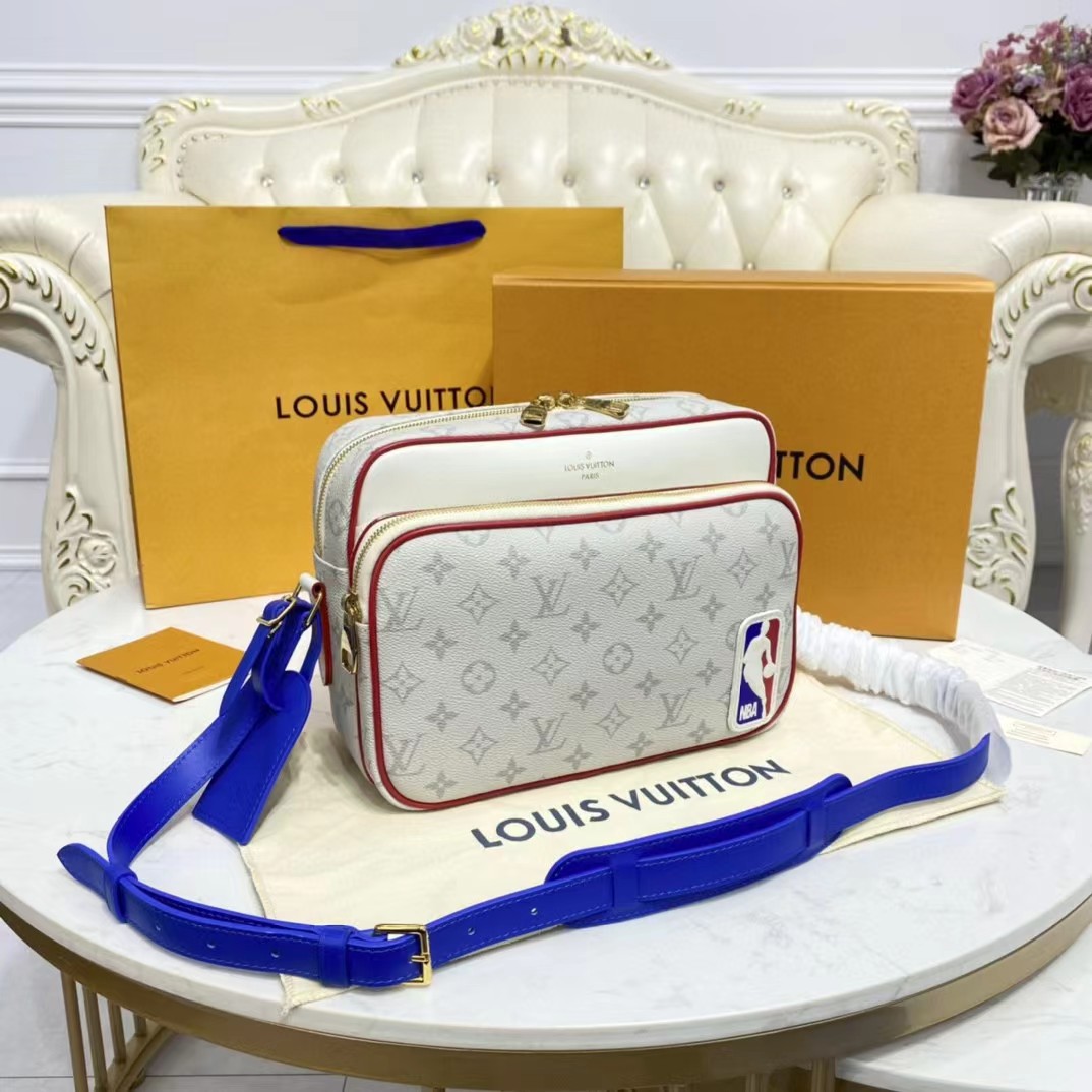 Louis Vuitton NBA Nil  Messenger(29.5-21.5-12CM) - FashionPlug