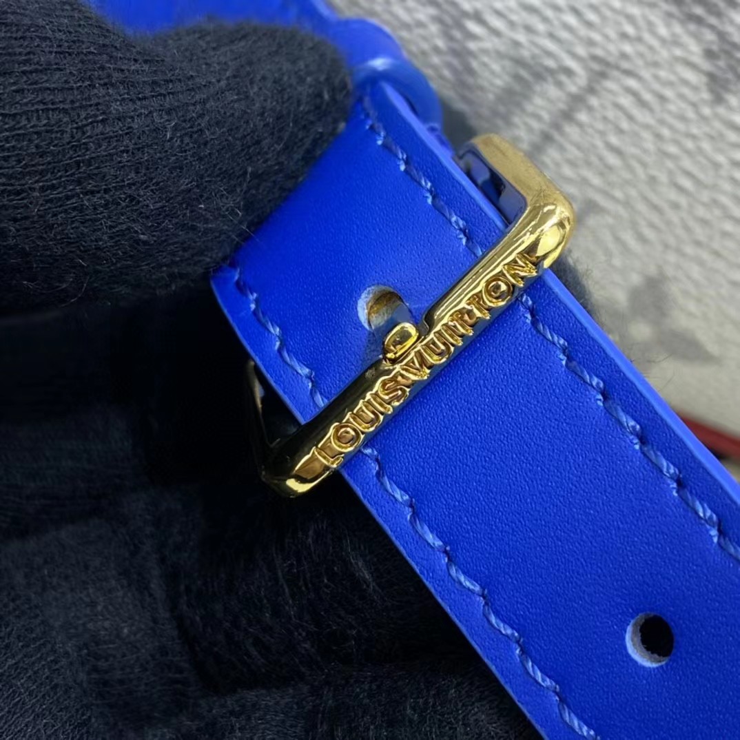Louis Vuitton NBA Nil  Messenger(29.5-21.5-12CM) - FashionPlug