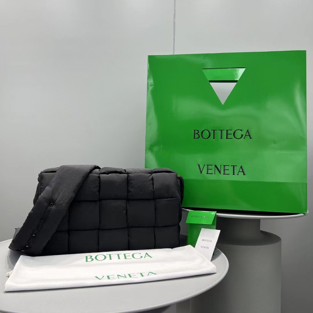 Bottega Veneta  Padded Tech Cassette Shoulder bag - FashionPlug