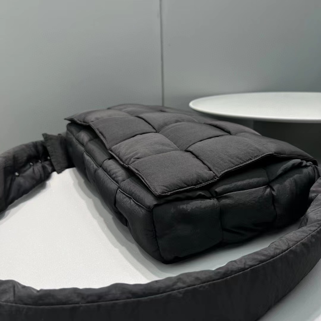 Bottega Veneta  Padded Tech Cassette Shoulder bag - FashionPlug