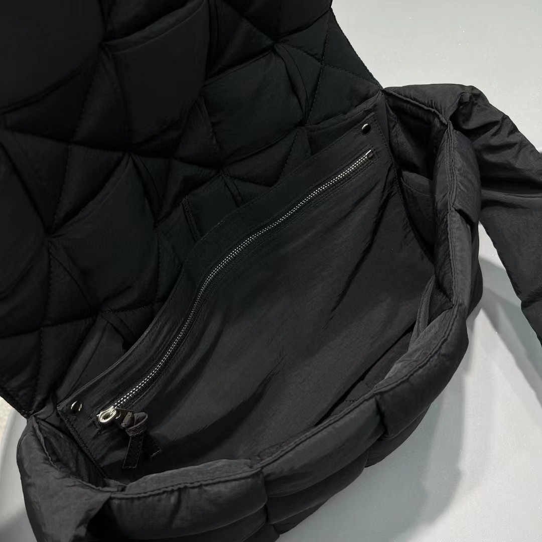 Bottega Veneta  Padded Tech Cassette Shoulder bag - FashionPlug