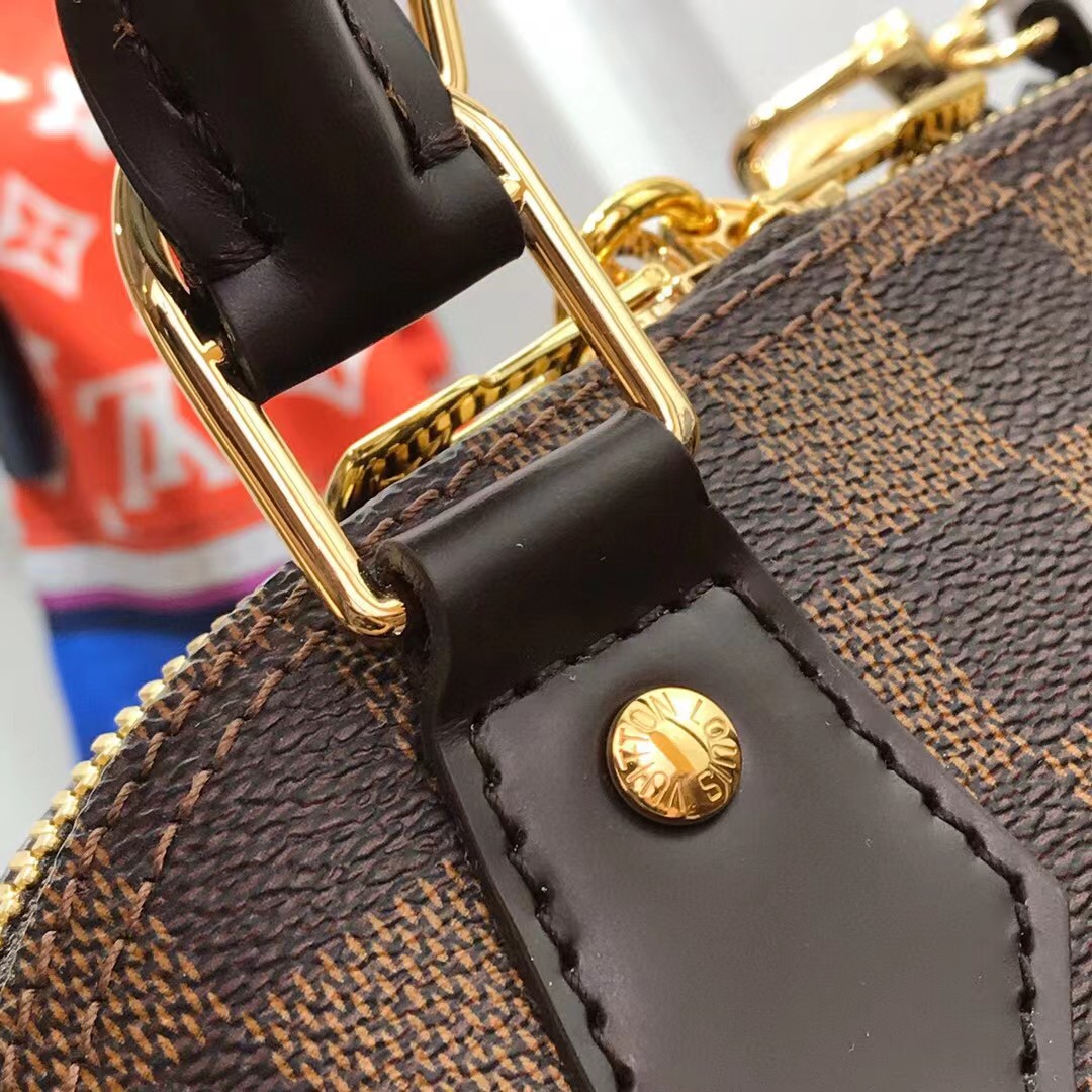 Louis Vuitton  Brown Shoulder Bag （23.5-17.5-11.5CM） - FashionPlug