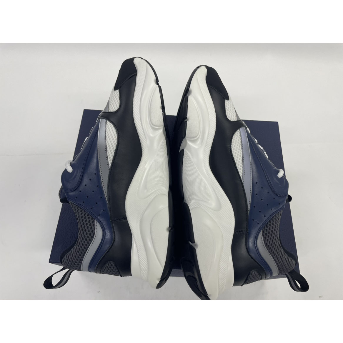 Dior [Limited Version] B22 Sneaker  - FashionPlug