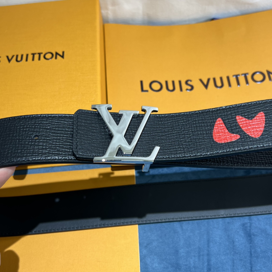 Louis Vuitton Gradient Shape 40MM Reversible Belt - FashionPlug