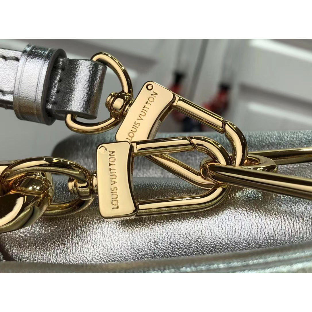 Louis Vuitton  BB Handbag （21 x 16 x 7cm） - FashionPlug