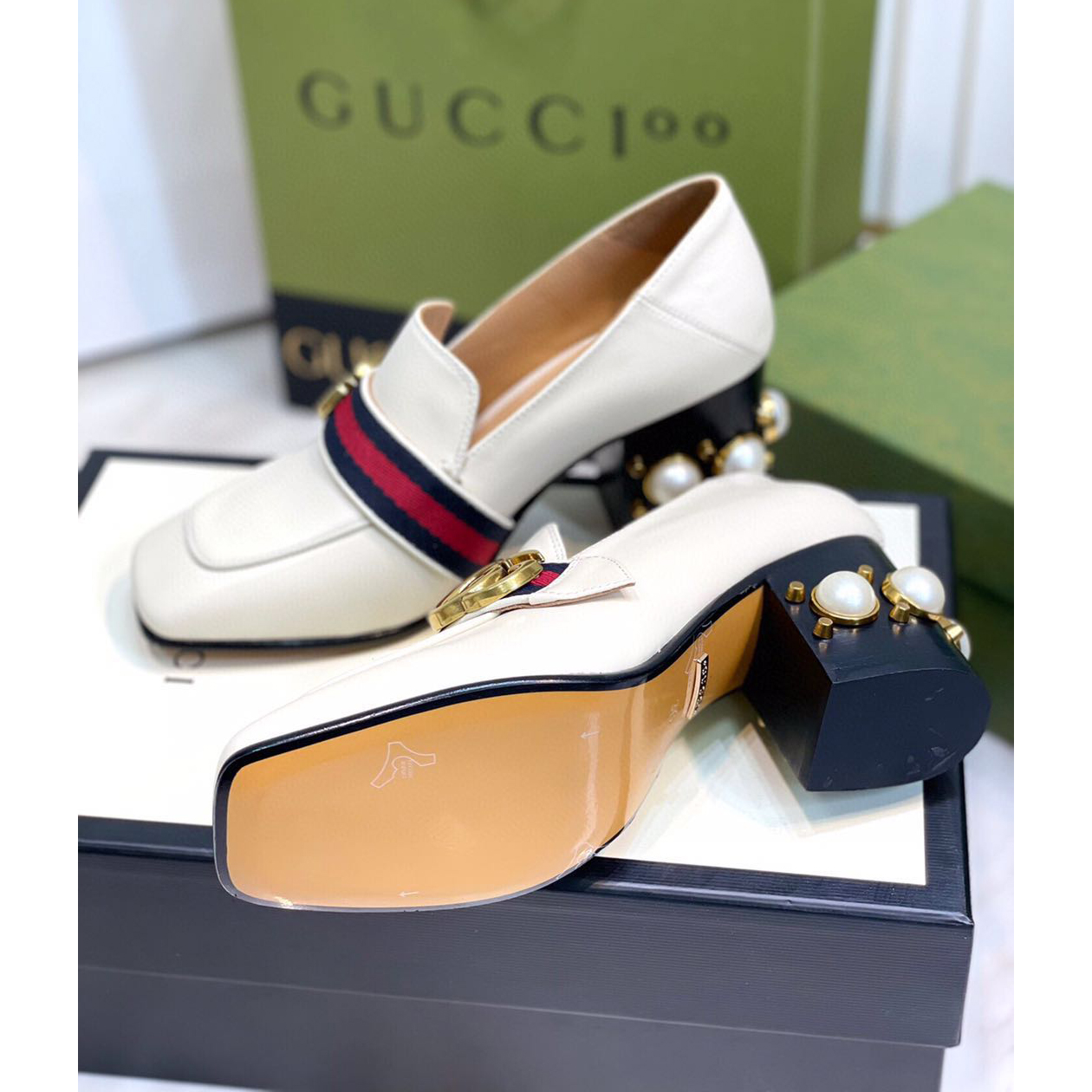 Gucci White Pearl Matchmake Pump - FashionPlug