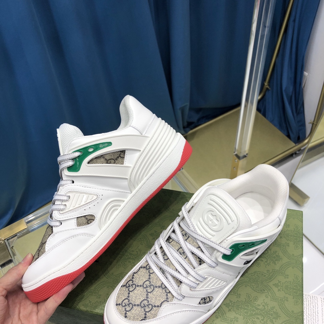 Gucci  Men's Gucci  Basket sneaker with lnterlocking G  - FashionPlug